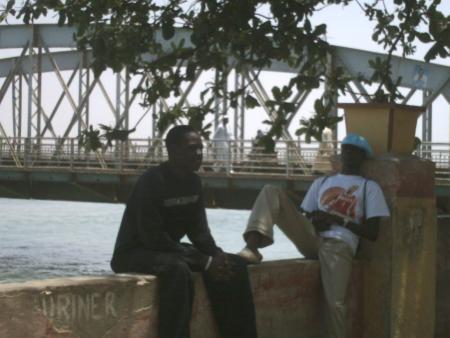 en pleine discussion